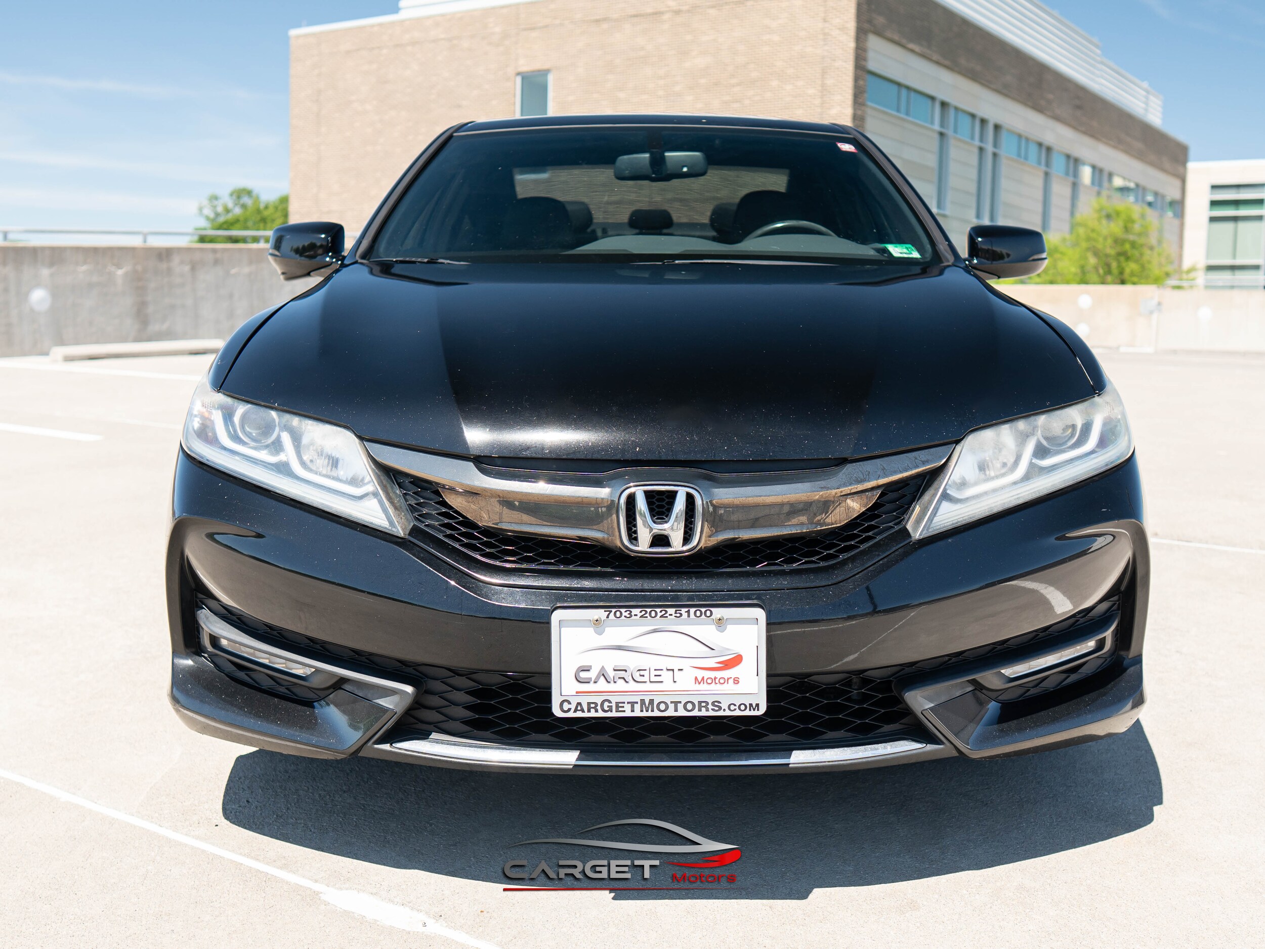 Vehicle image 8 of 40