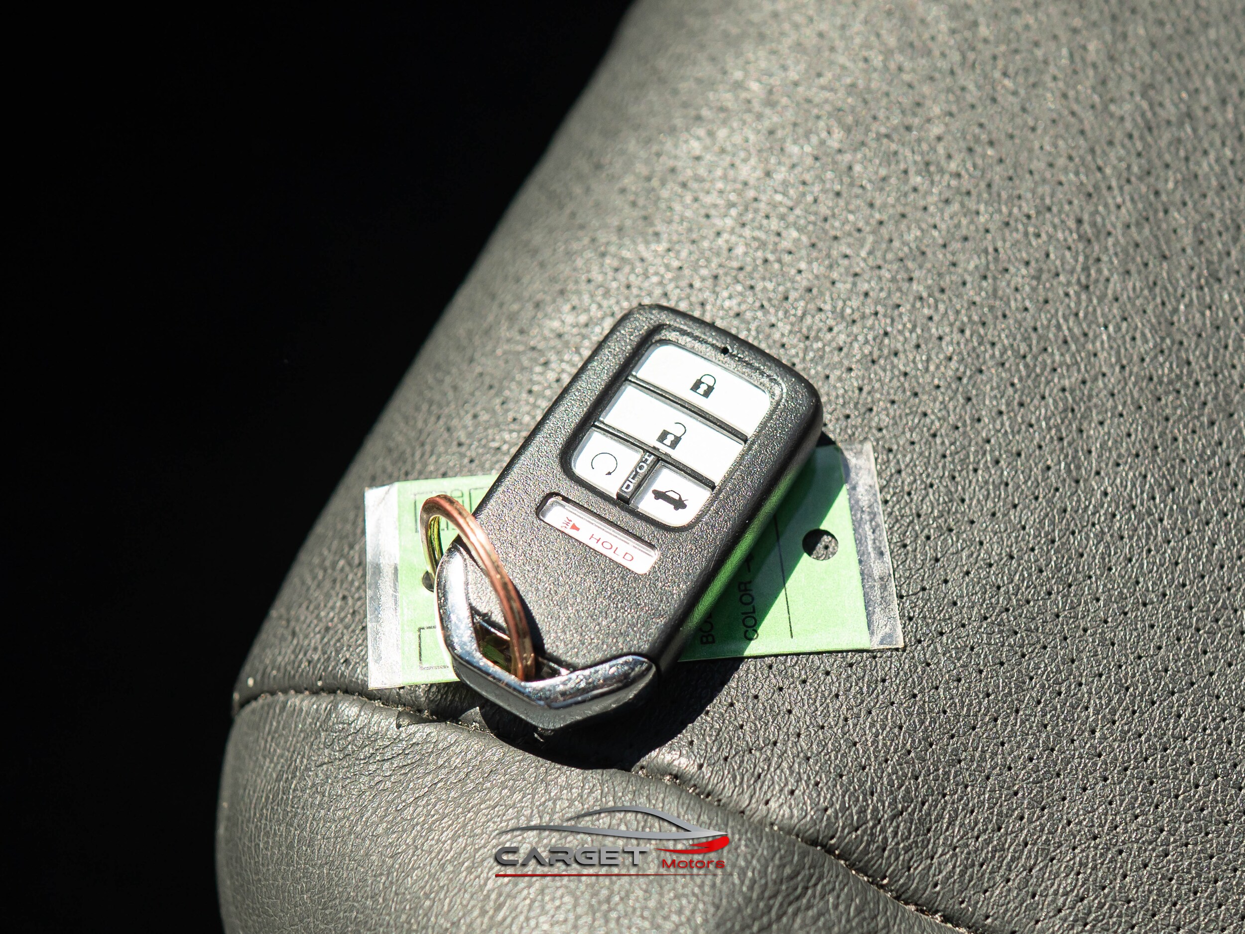 Vehicle image 37 of 40