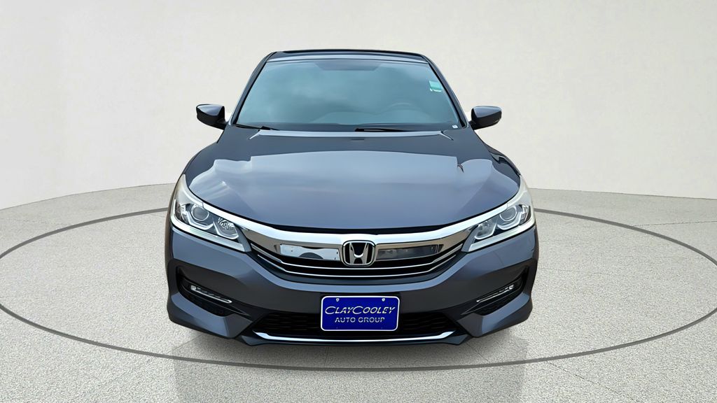 2016 Honda Accord Sport Image 3 of 29
