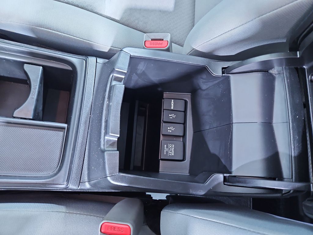 Vehicle image 24 of 28