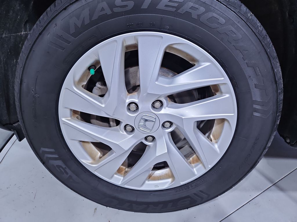 Vehicle image 25 of 28