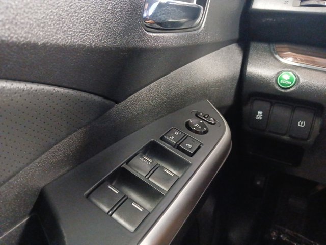 Vehicle image 19 of 22