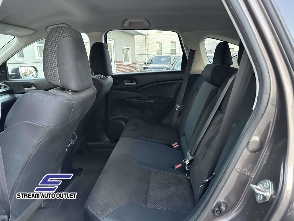 2016 Honda CR-V SE Image 9 of 31