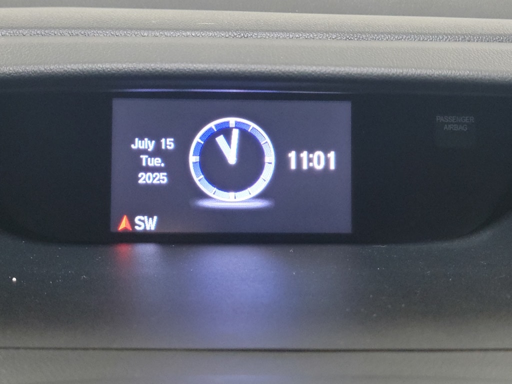 Vehicle image 17 of 31