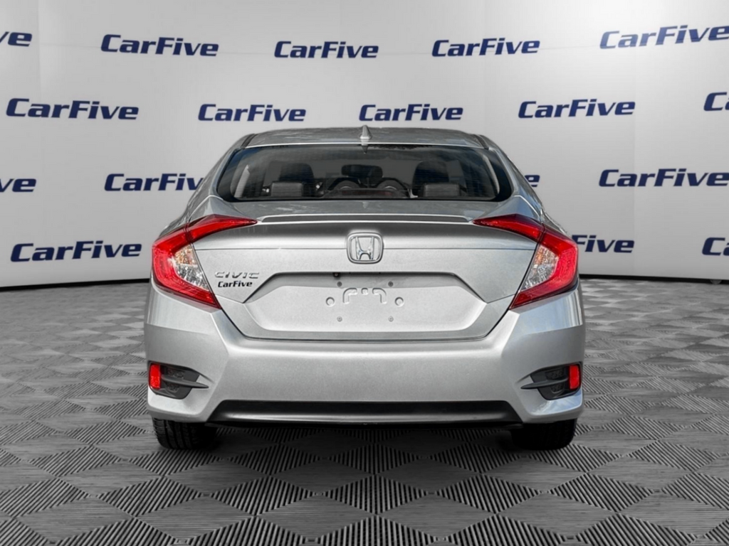 Vehicle image 5 of 33
