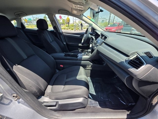 Vehicle image 15 of 34