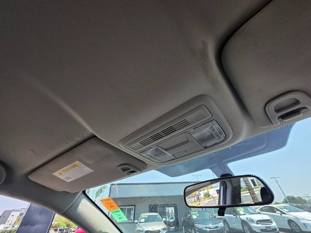 Vehicle image 20 of 34