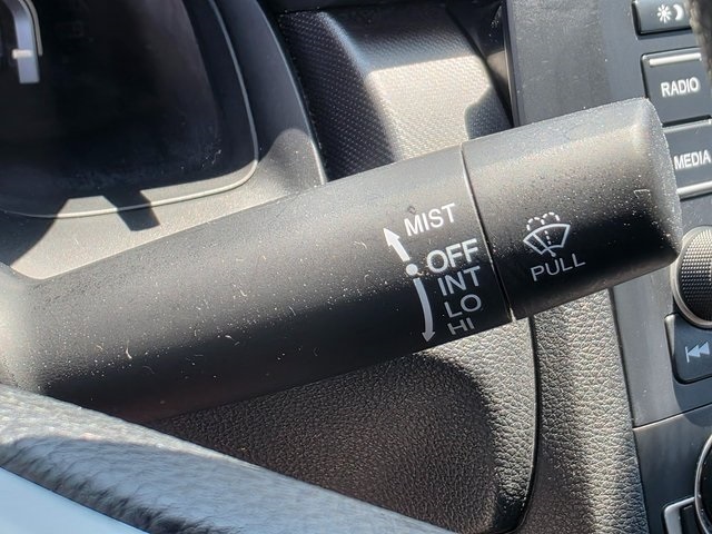 Vehicle image 33 of 34