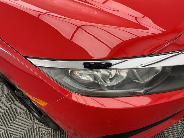 Vehicle image 17 of 24