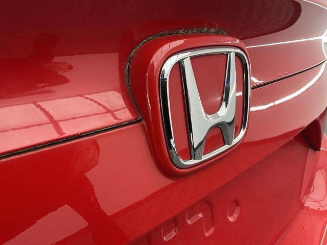 Vehicle image 18 of 24
