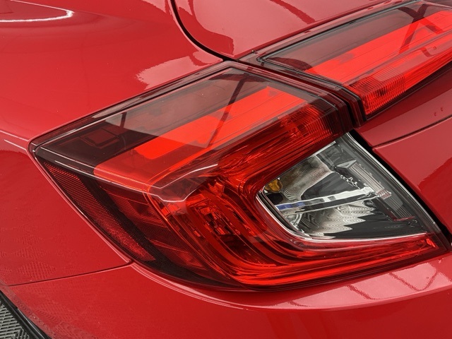 Vehicle image 16 of 24