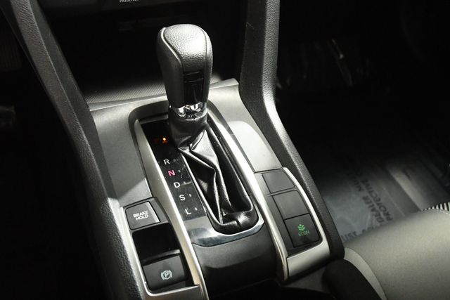 Vehicle image 13 of 20