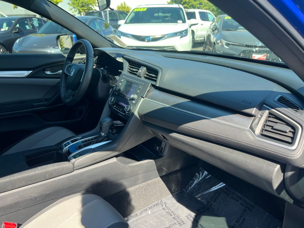 Vehicle image 14 of 28