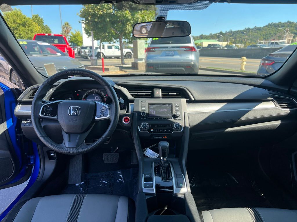 Vehicle image 12 of 28