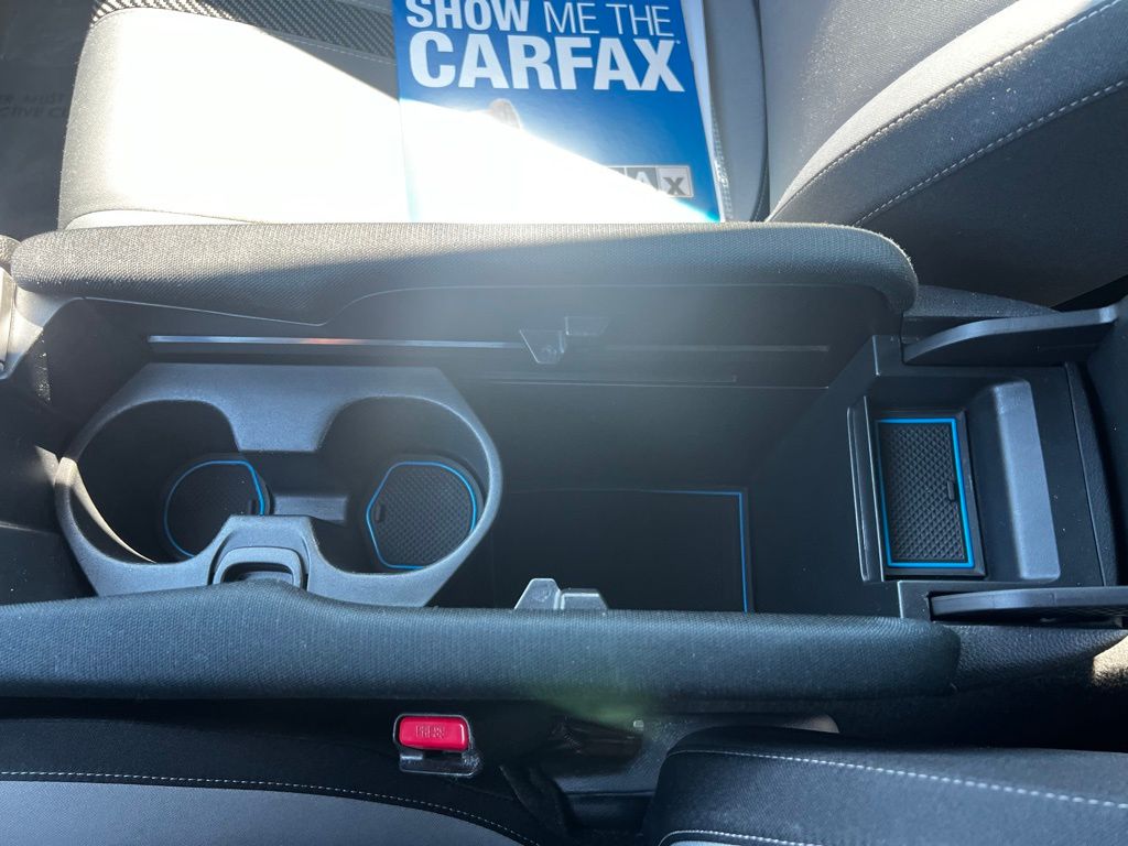 Vehicle image 25 of 28