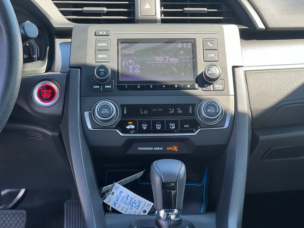Vehicle image 18 of 28