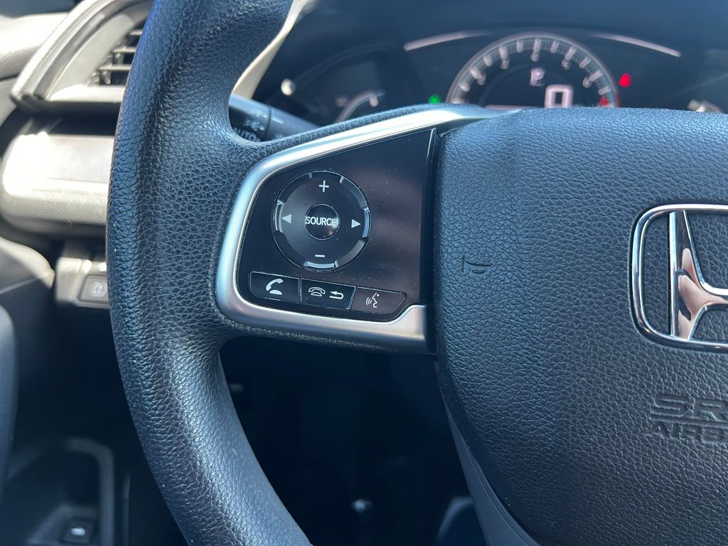 Vehicle image 16 of 28