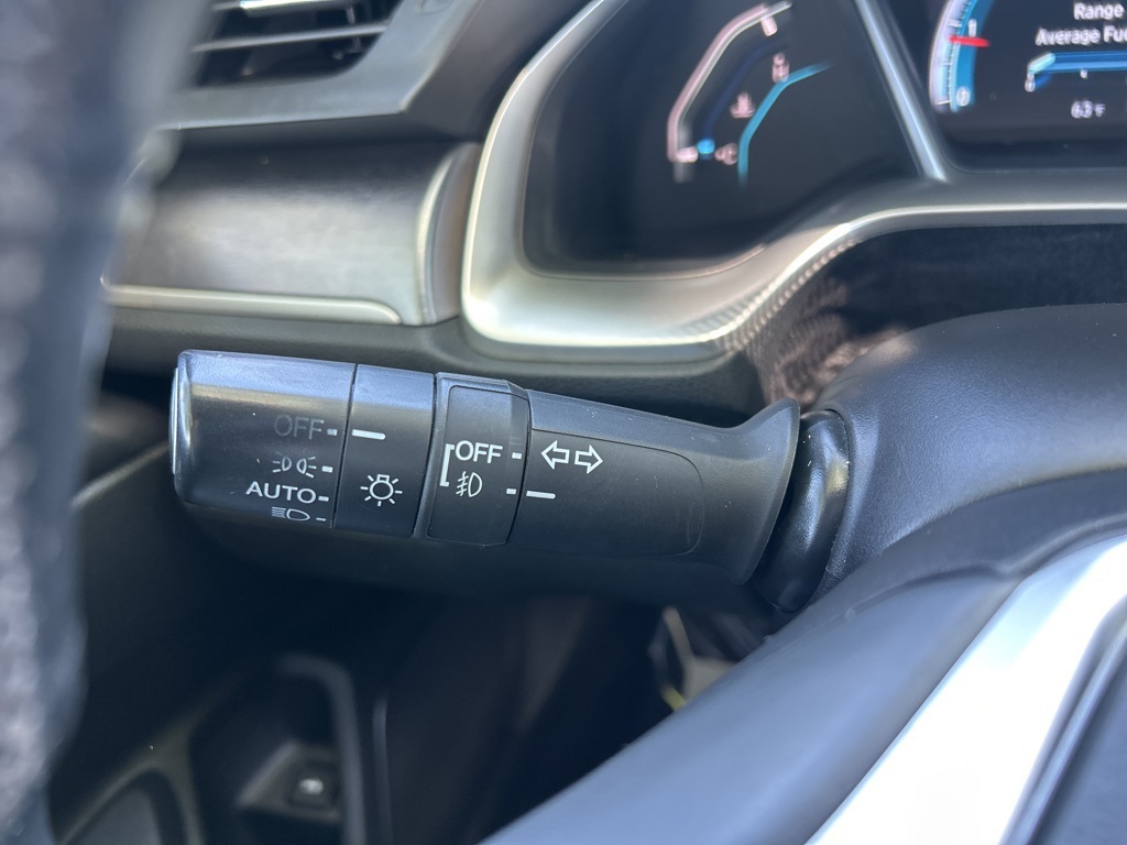 Vehicle image 27 of 50