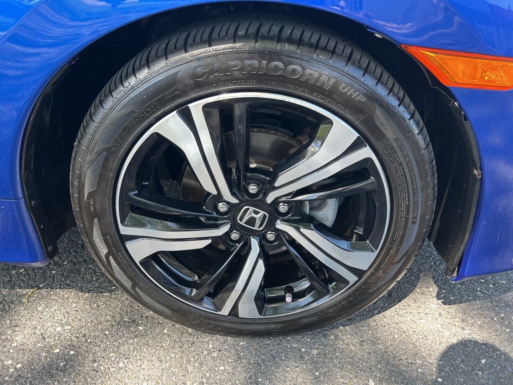 Vehicle image 9 of 50