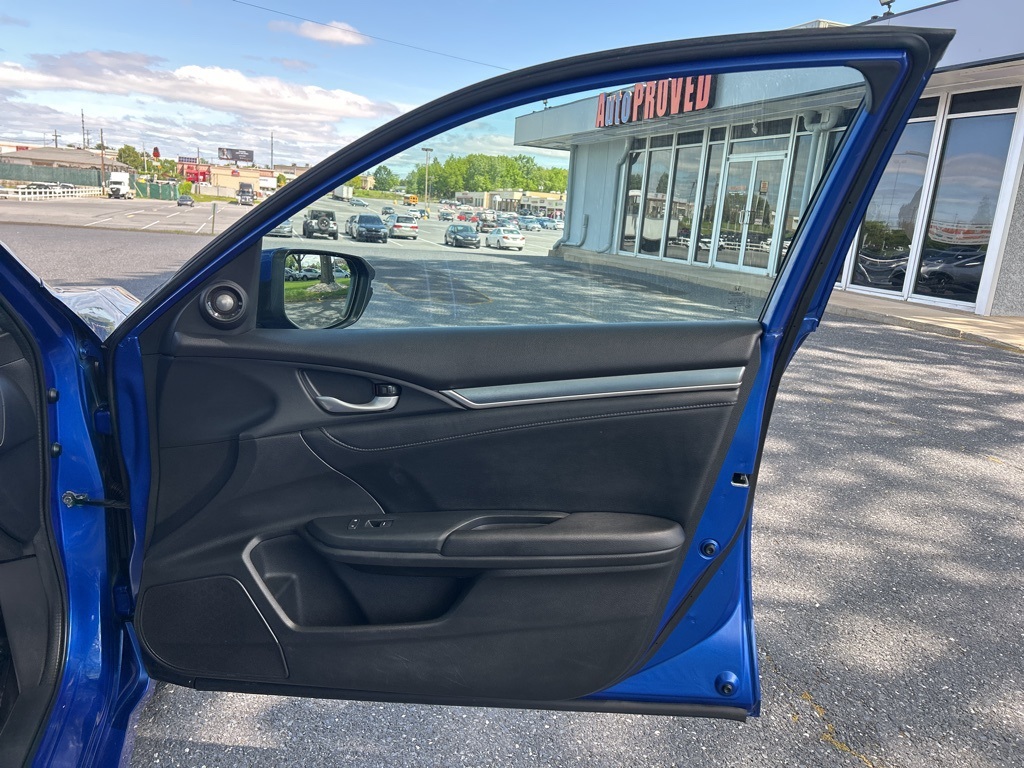 Vehicle image 43 of 50