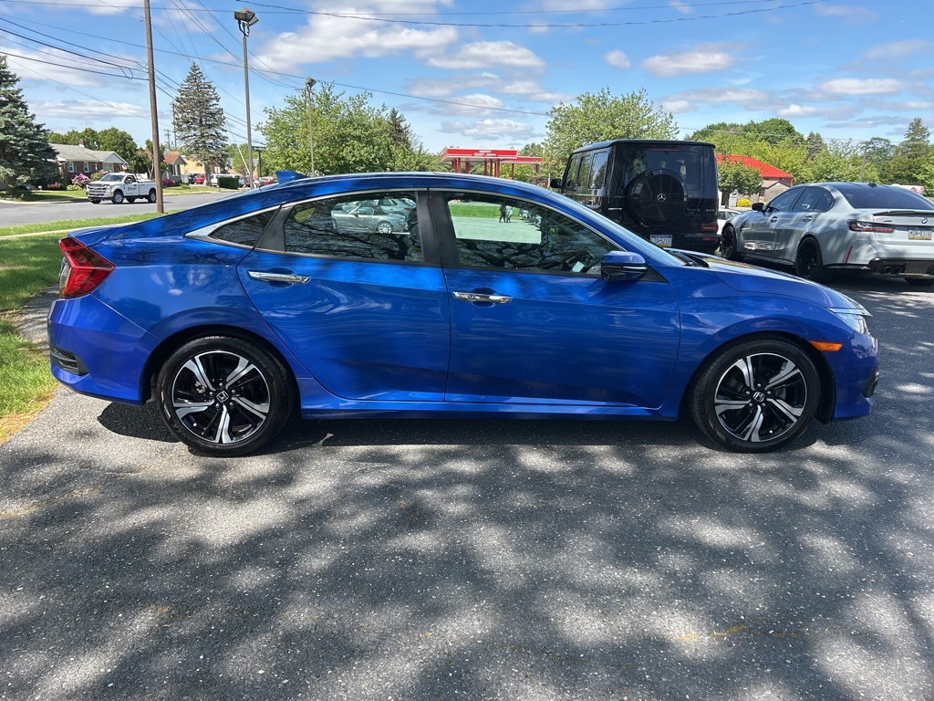 Vehicle image 4 of 50