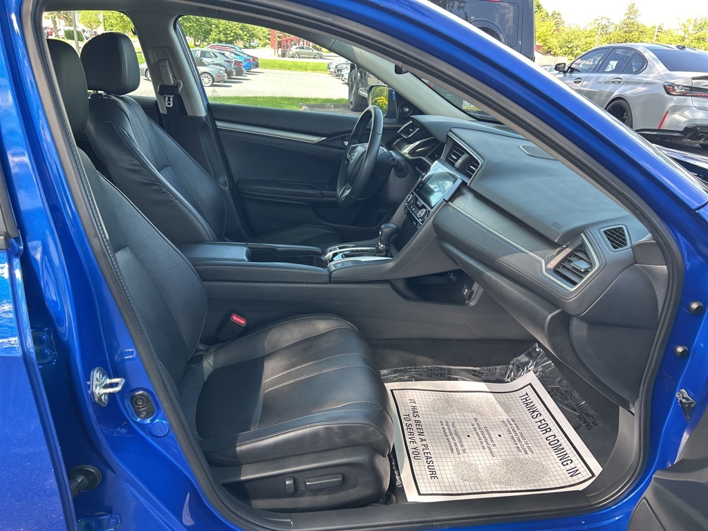 Vehicle image 47 of 50