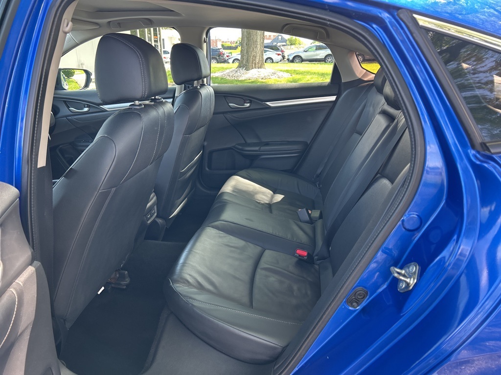 Vehicle image 36 of 50