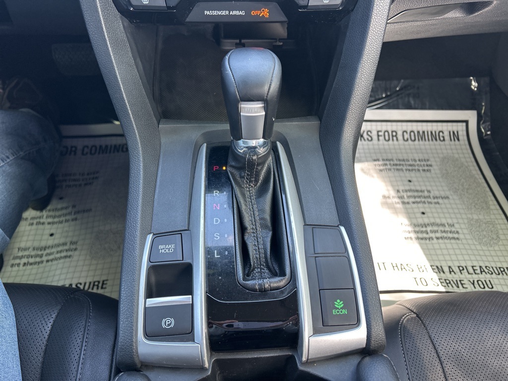 Vehicle image 31 of 50