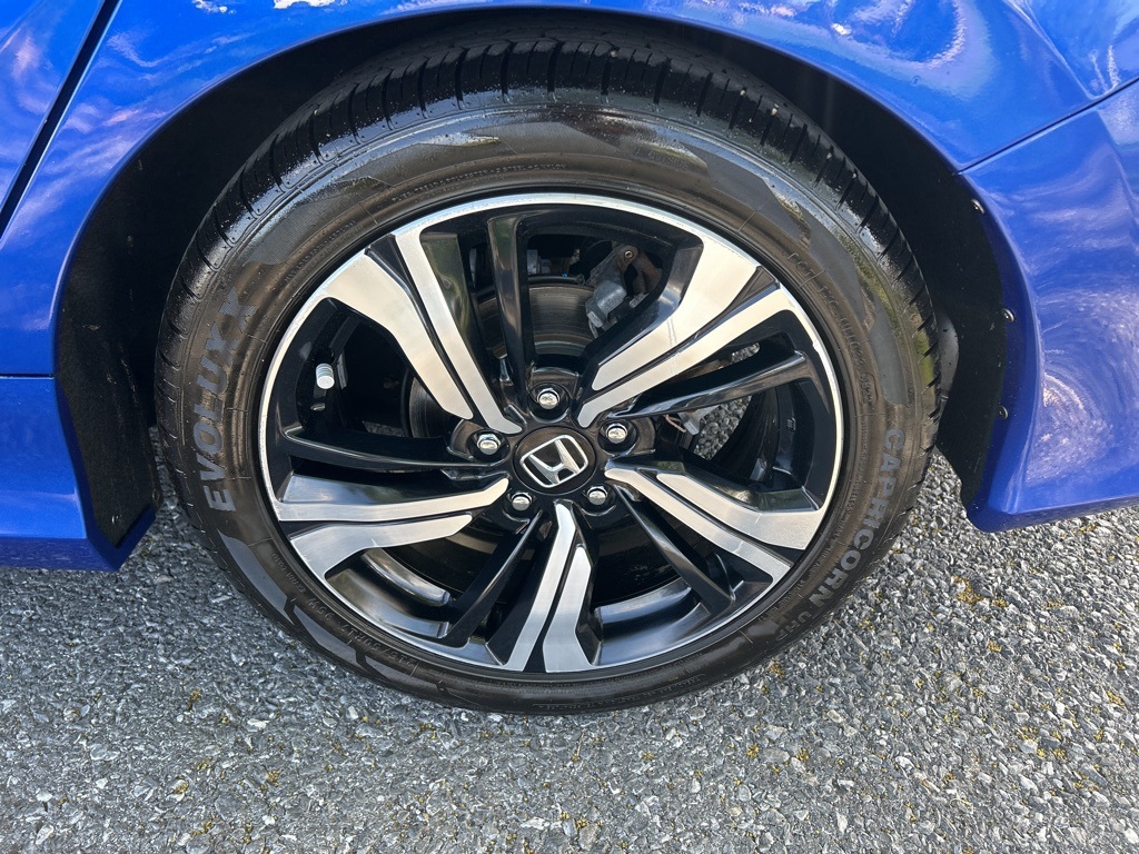 Vehicle image 11 of 50