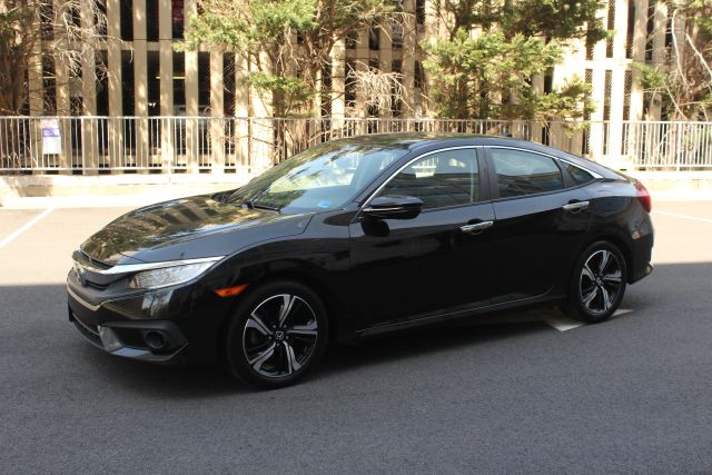 2016 Honda Civic Touring Image 1 of 34