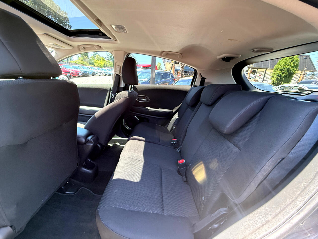 Vehicle image 11 of 29