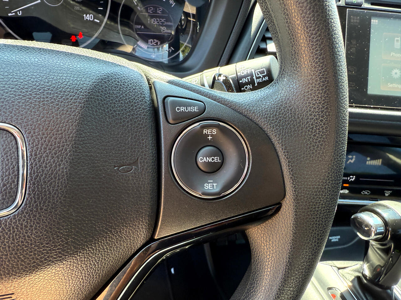Vehicle image 23 of 29