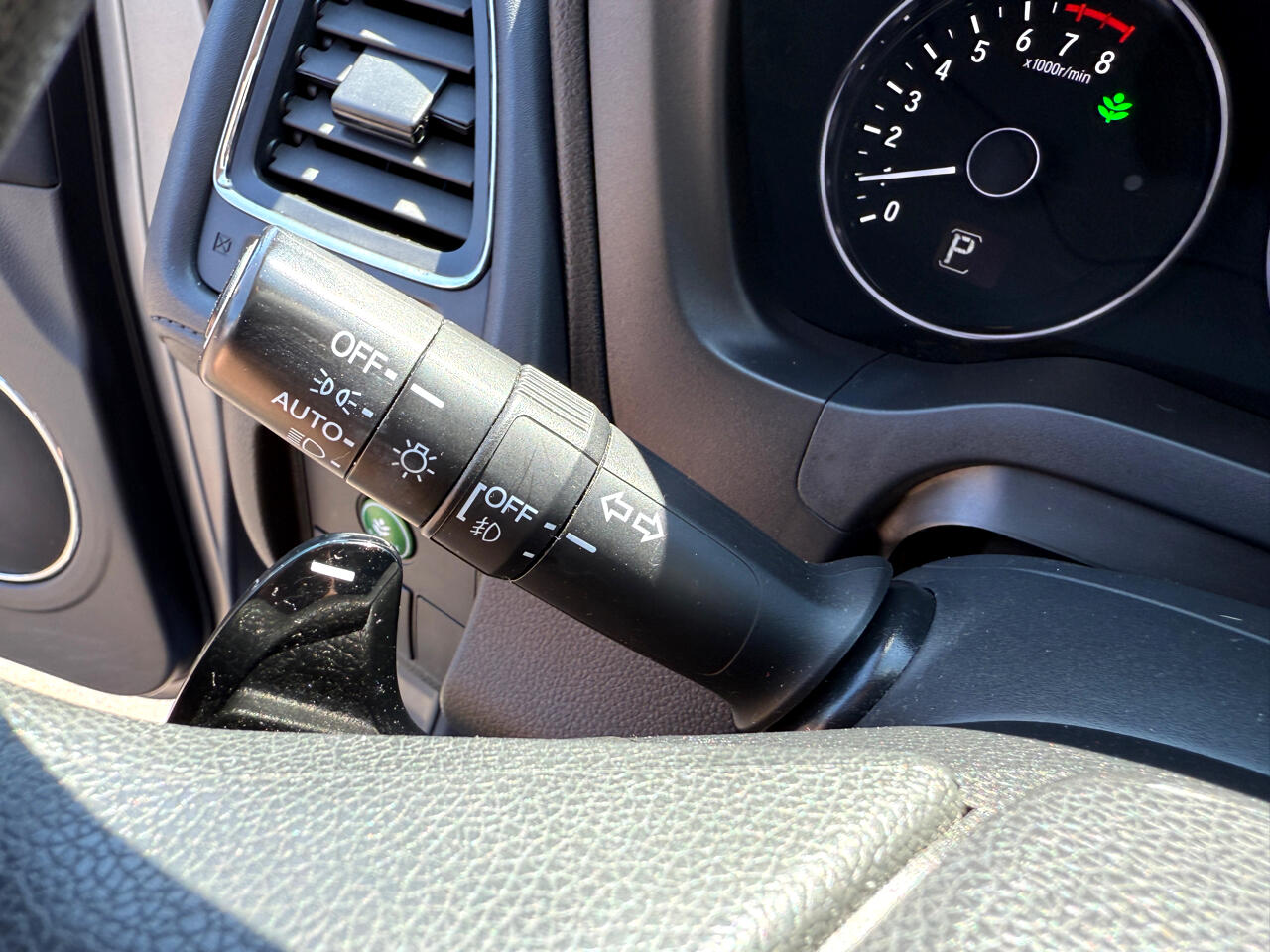 Vehicle image 21 of 29