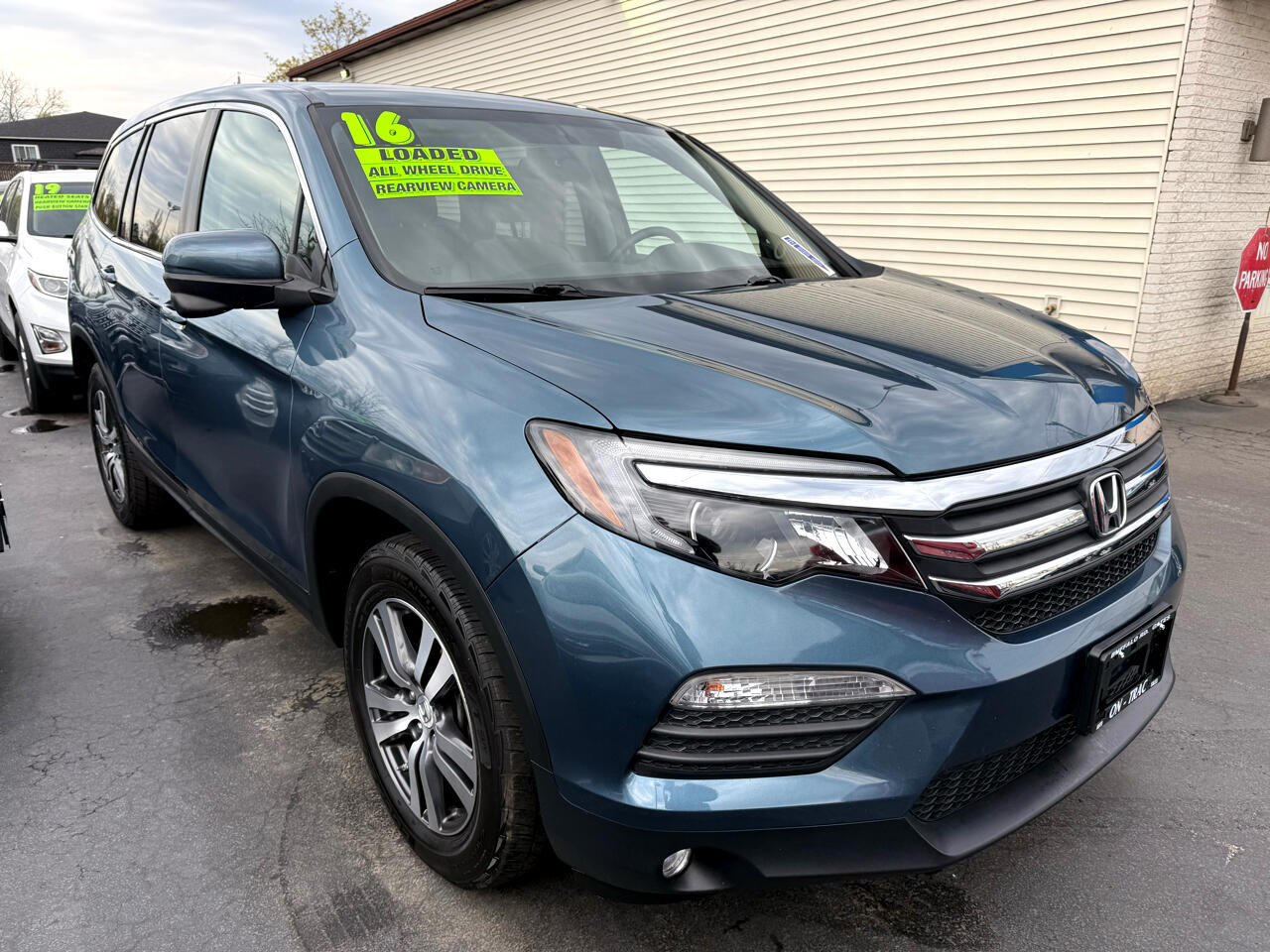 Vehicle image 1 of 4