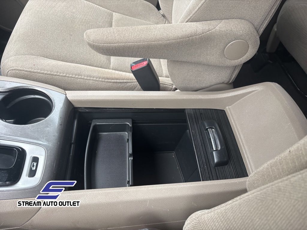 Vehicle image 23 of 33