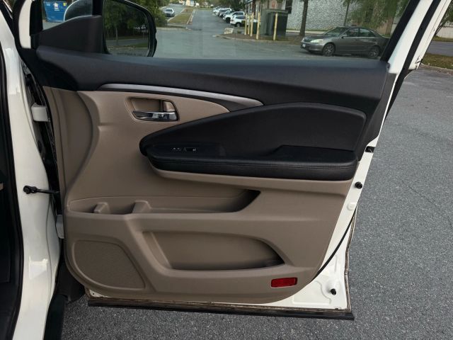 2016 Honda Pilot EX-L Image 29 of 38