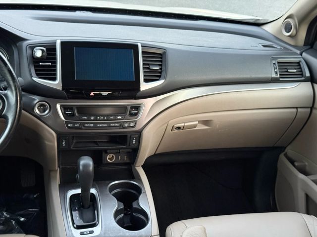 2016 Honda Pilot EX-L Image 21 of 38