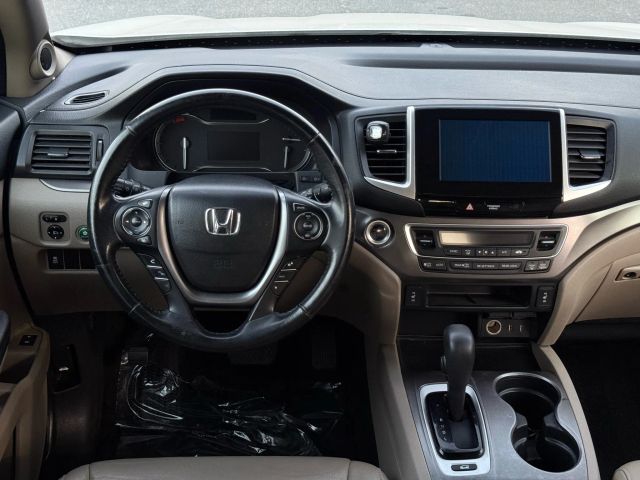 2016 Honda Pilot EX-L Image 19 of 38