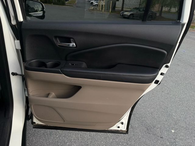 2016 Honda Pilot EX-L Image 28 of 38