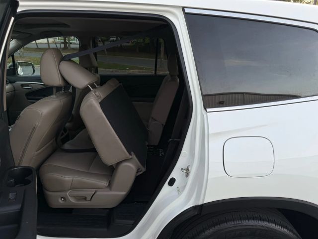 2016 Honda Pilot EX-L Image 16 of 38