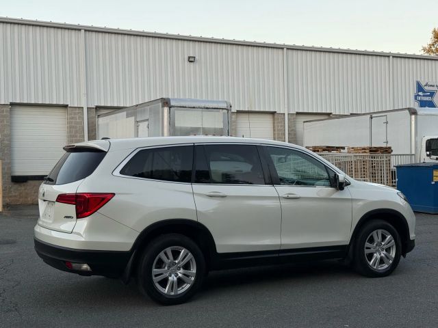 2016 Honda Pilot EX-L Image 7 of 38