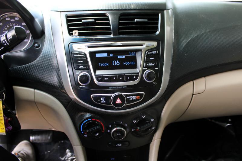 Vehicle image 24 of 27