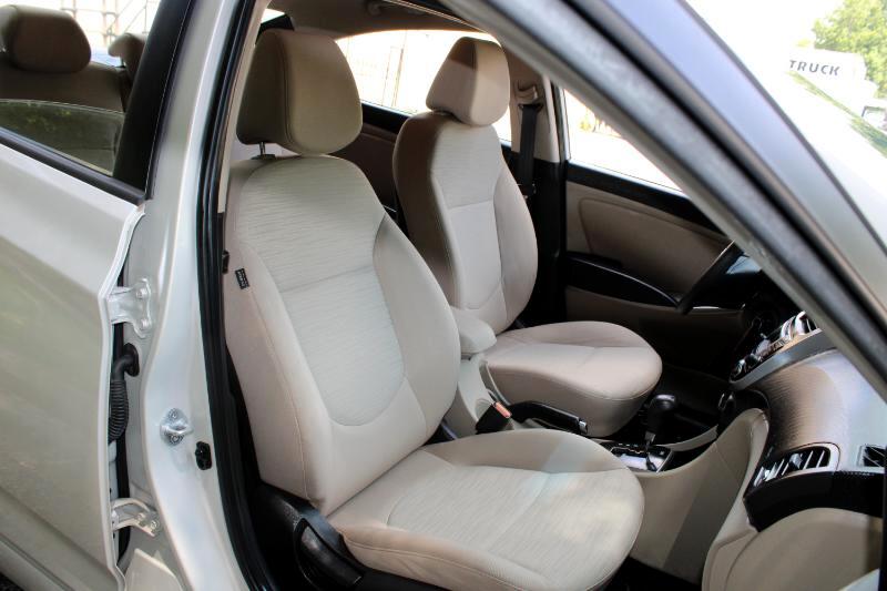 Vehicle image 12 of 27