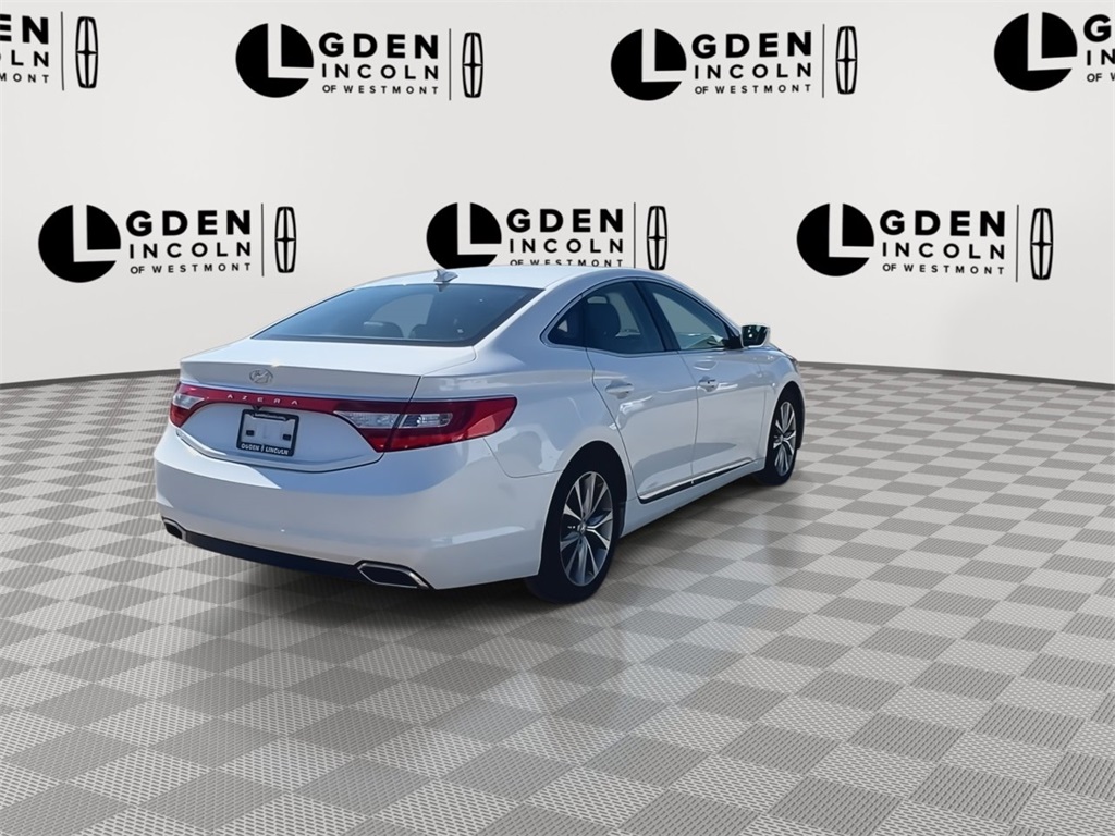 Vehicle image 5 of 31