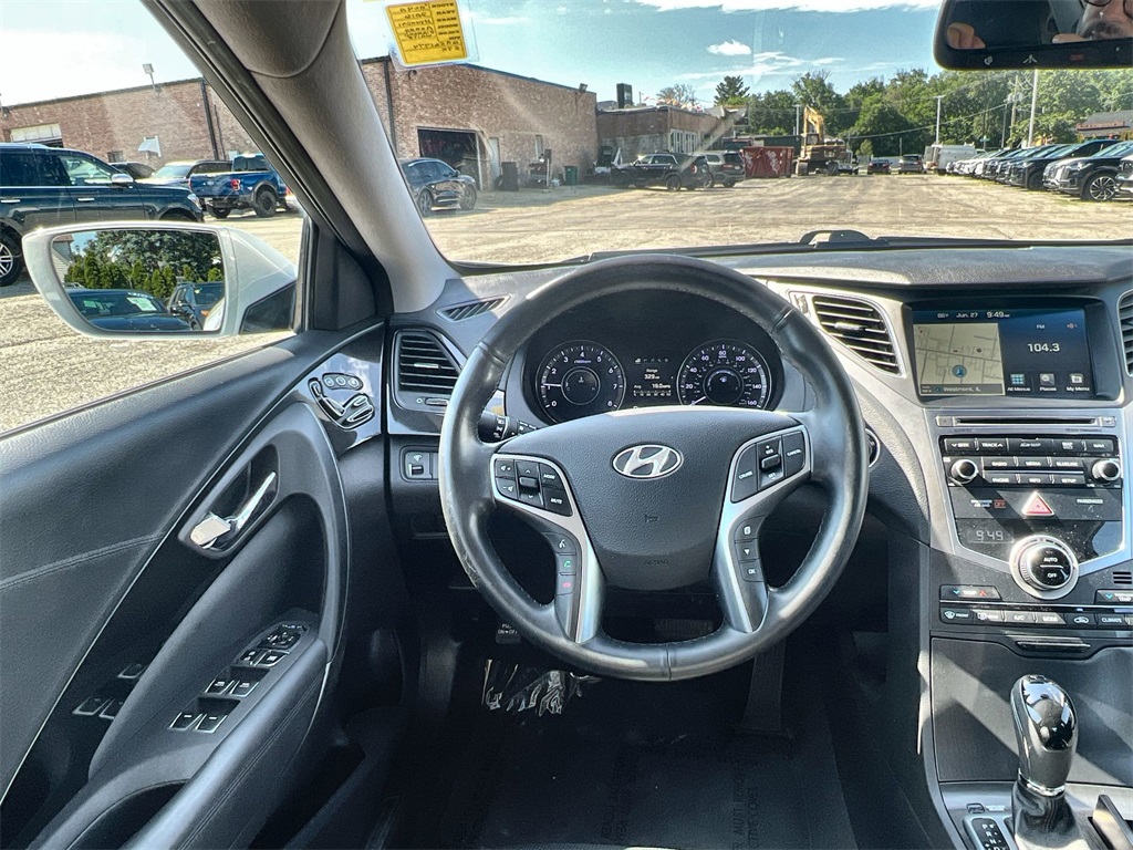 Vehicle image 21 of 31