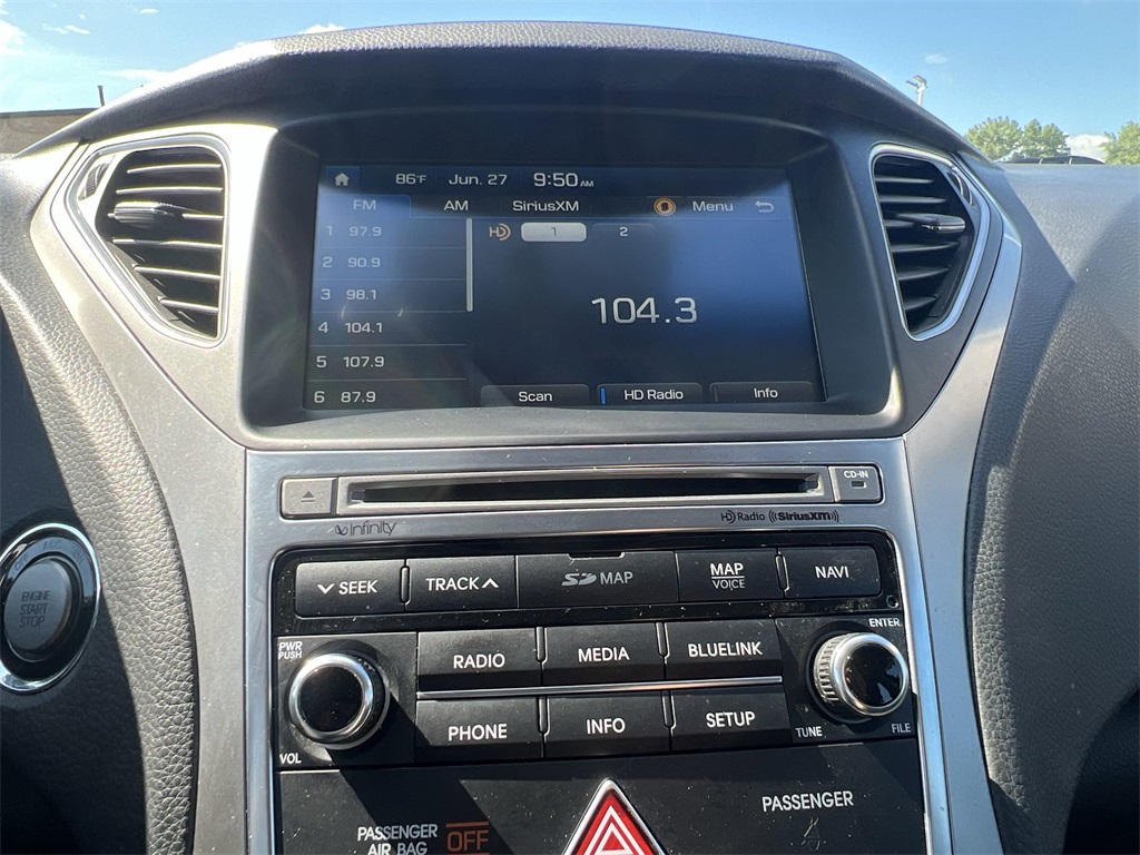 Vehicle image 26 of 31
