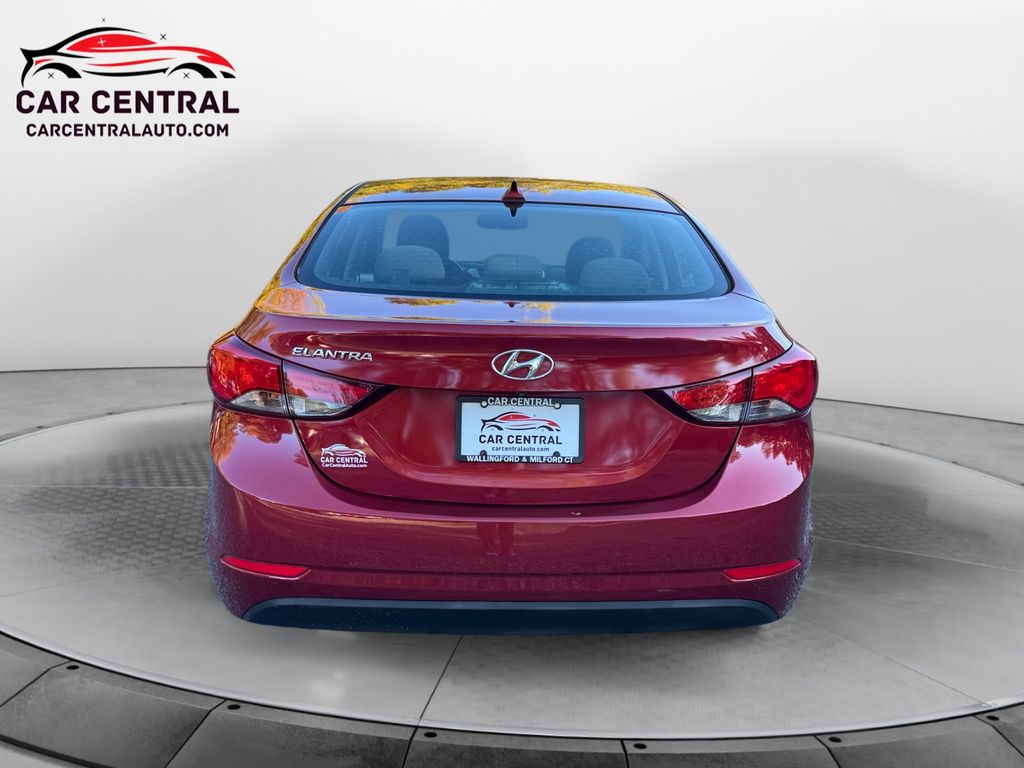 2016 Hyundai Elantra SE Image 6 of 30