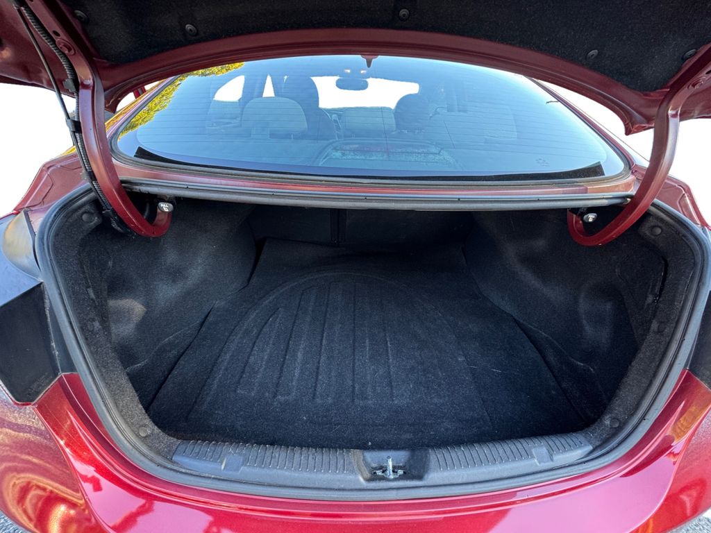 2016 Hyundai Elantra SE Image 11 of 30