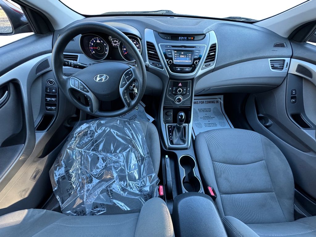2016 Hyundai Elantra SE Image 15 of 30