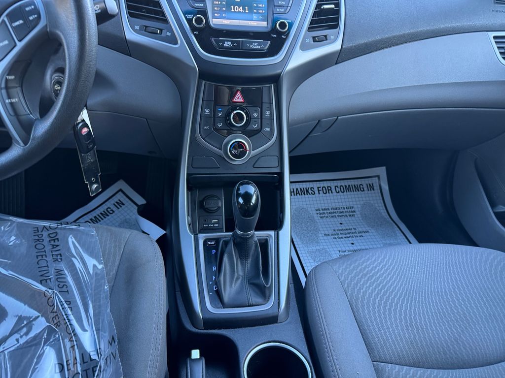2016 Hyundai Elantra SE Image 20 of 30
